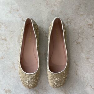 Taryn Rose Tan Embroidered Ballet Flats with White Leather Trim Women’s 8.5